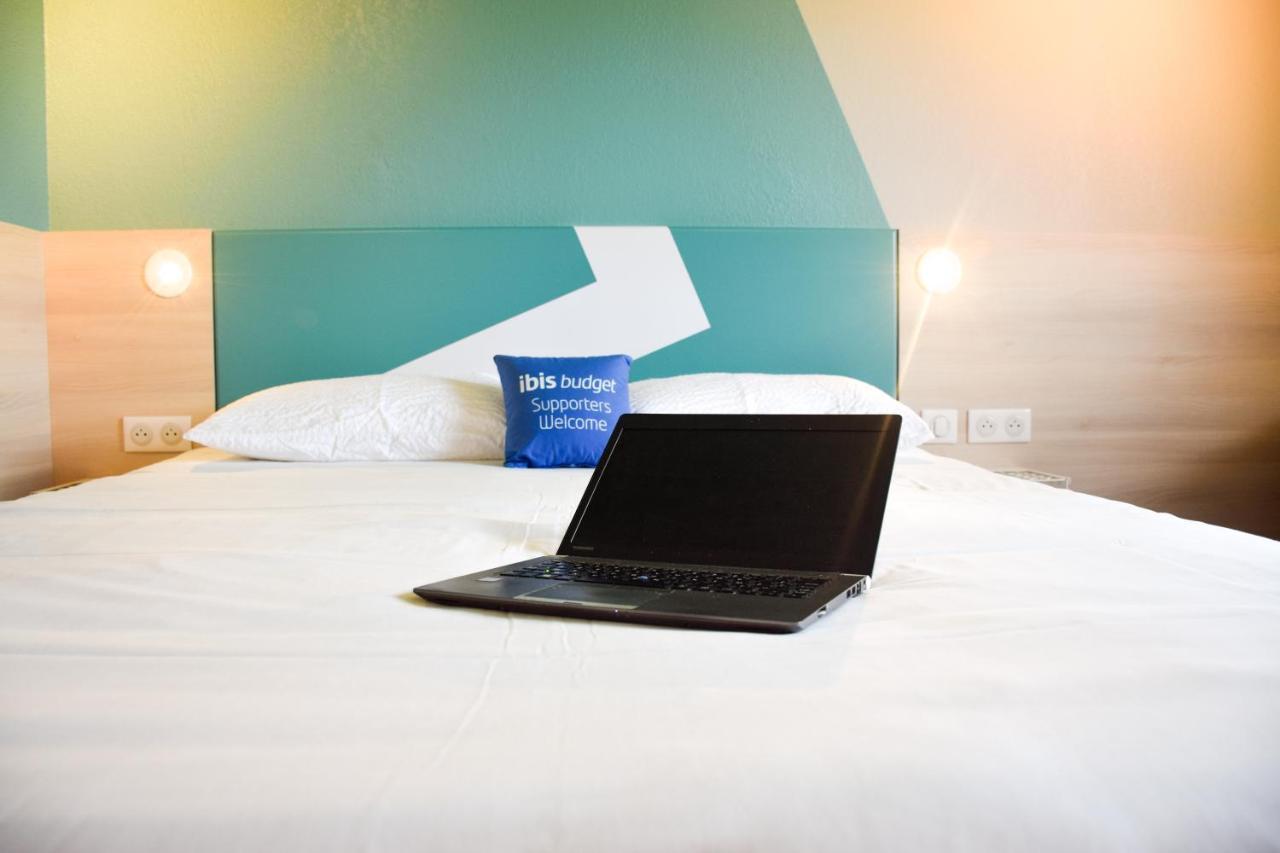 Ibis Budget Millau Viaduc Bagian luar foto