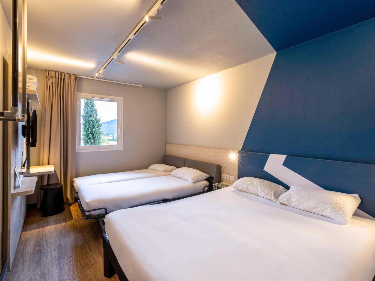 Ibis Budget Millau Viaduc Bagian luar foto
